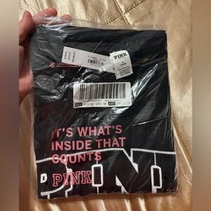 🐸 PINK Victoria's Secret Black logo top